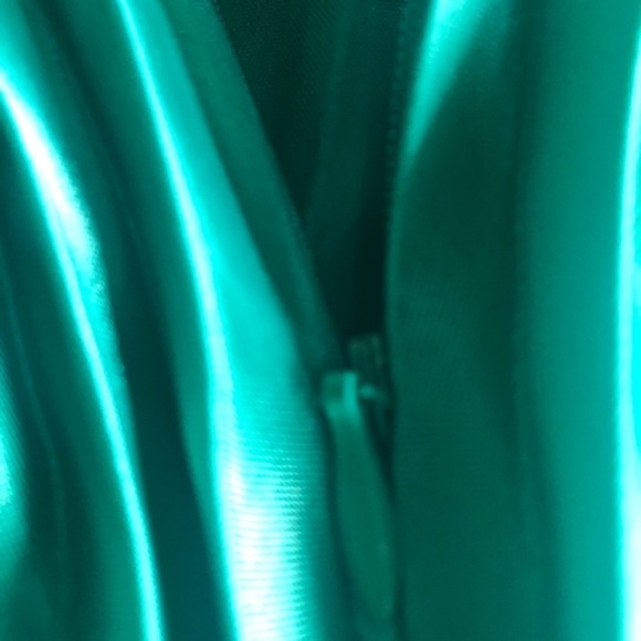 Haute Monde /NWT/ Green accordion pleated skirt/ size M - Picture 9 of 12